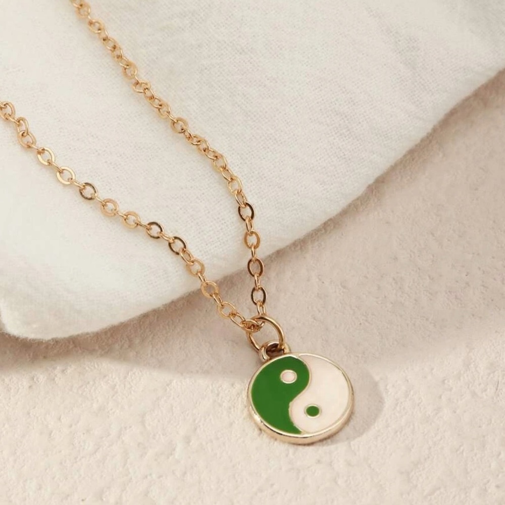 n e w |  yin yang necklace ⭐️